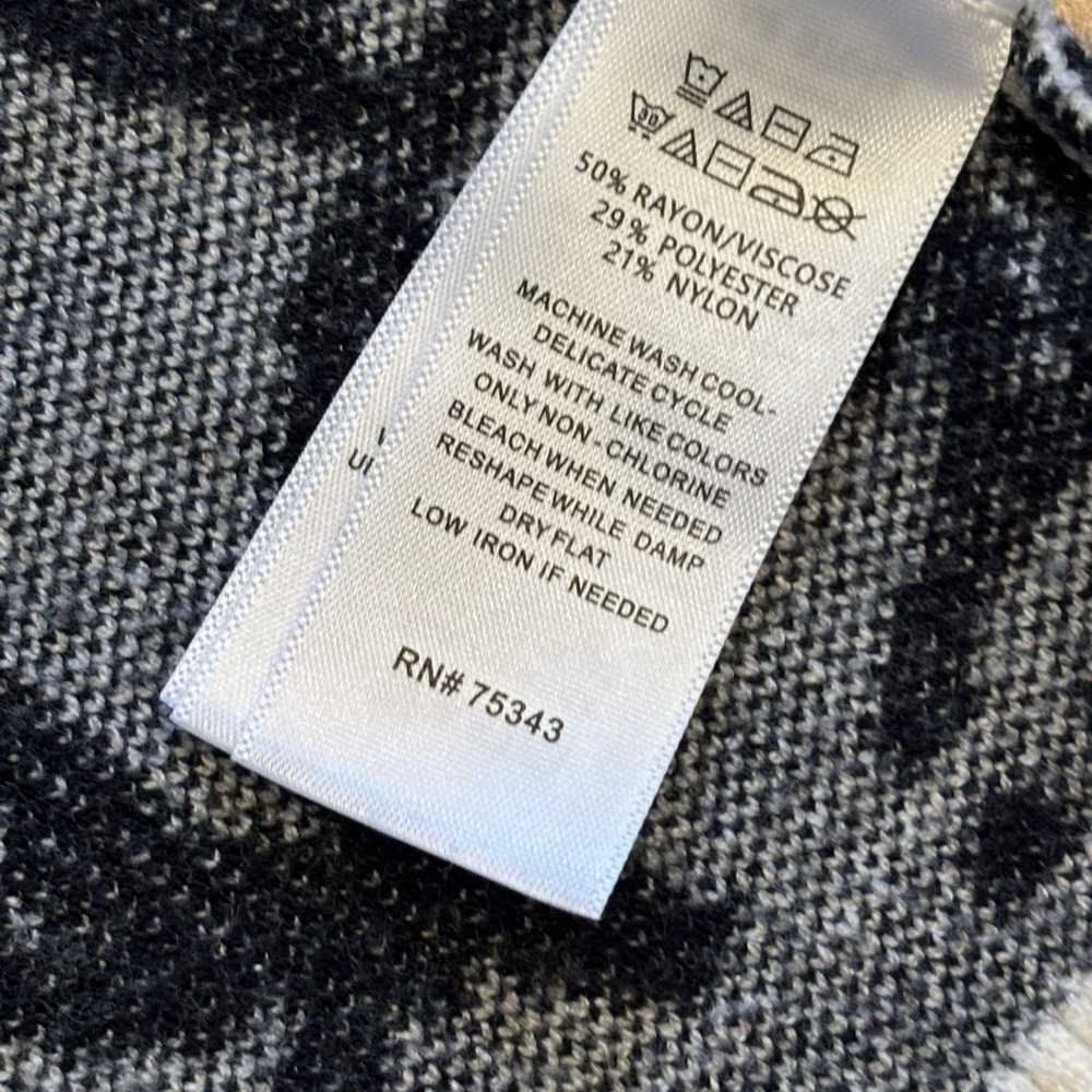 Tahari floral knit sweater - Picture 4 of 5